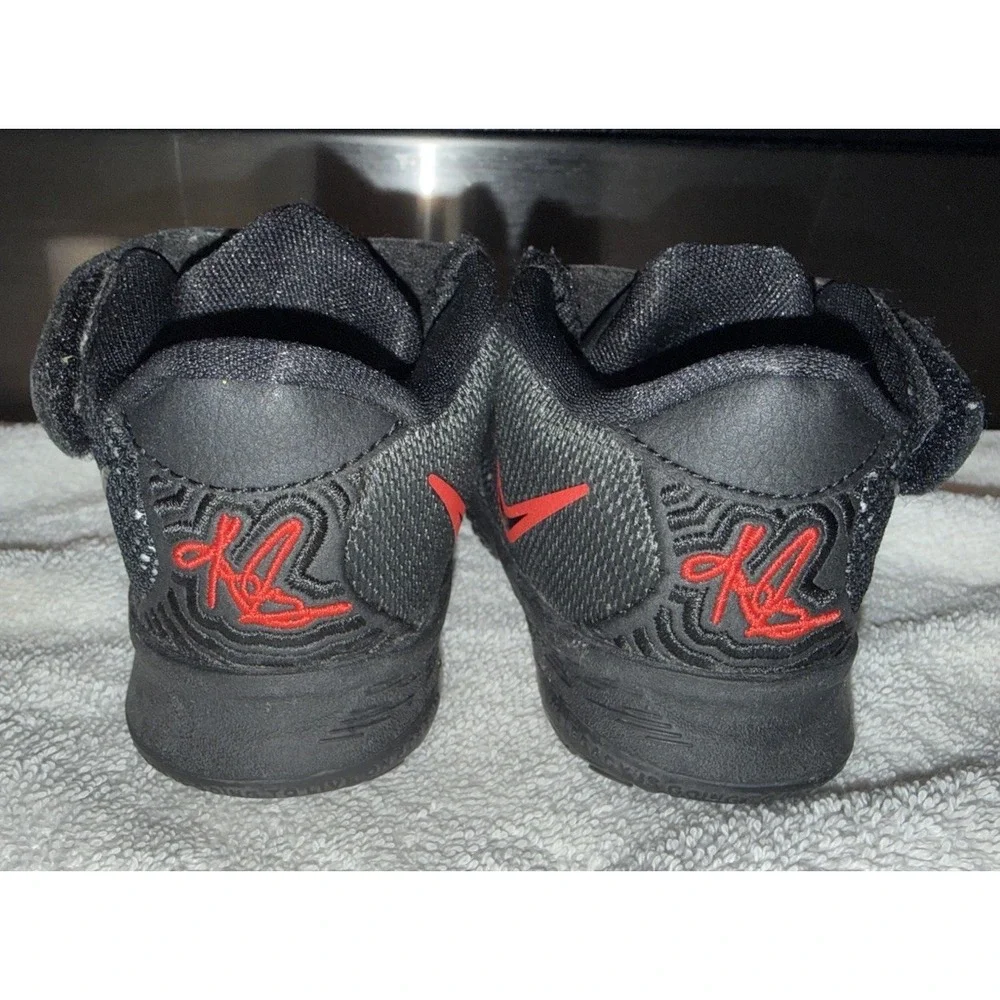 Nike Kyrie 7 TD‎ 'Bred' Size 5C Toddler Basketball Shoes CT4980005